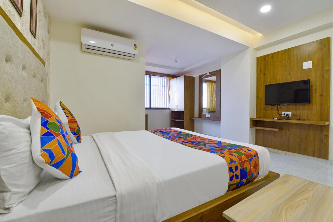 Hotel Legrand.Inn 阿穆达巴 外观 照片
